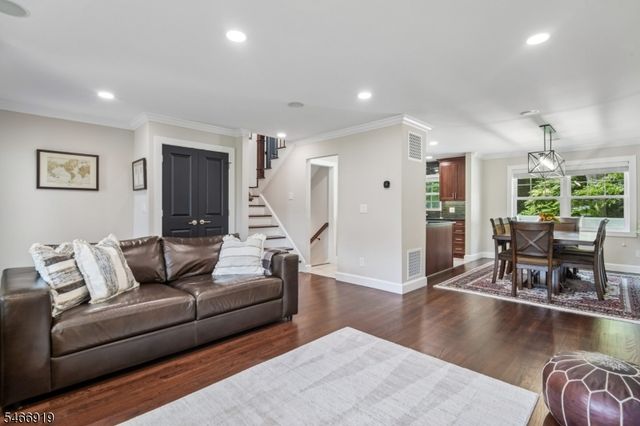 25 Ascot Way, Summit City, NJ 07901