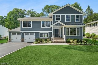 25 Ascot Way, Summit City, NJ 07901