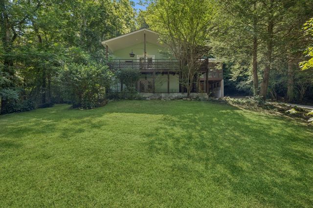 1016 Rustic Hills Dr, Ashland City, TN 37015