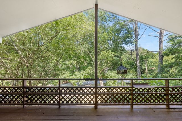 1016 Rustic Hills Dr, Ashland City, TN 37015