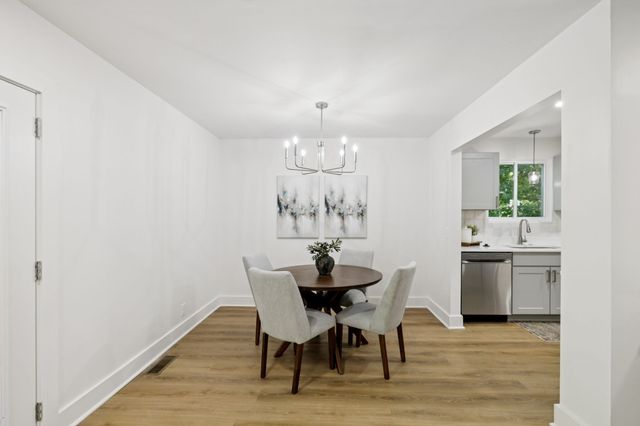 1016 Rustic Hills Dr, Ashland City, TN 37015