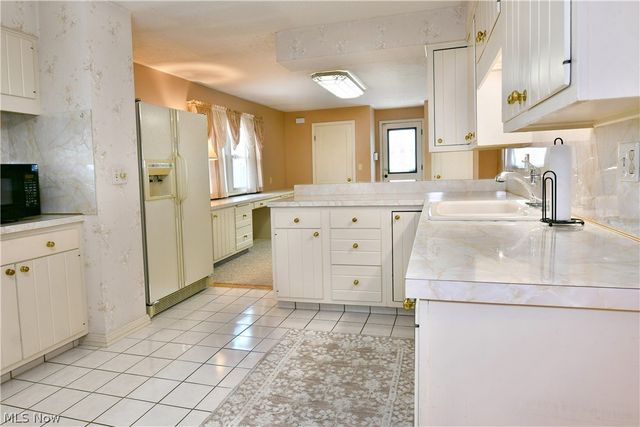 360 Fairmount Avenue NE, Warren, OH 44483