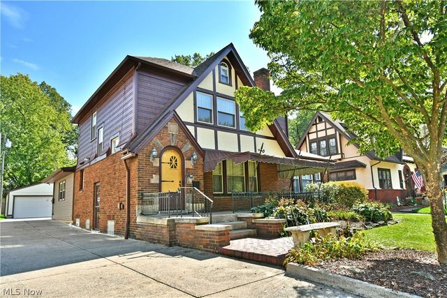360 Fairmount Avenue NE, Warren, OH 44483