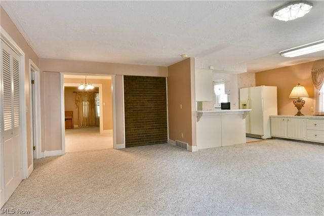 360 Fairmount Avenue NE, Warren, OH 44483