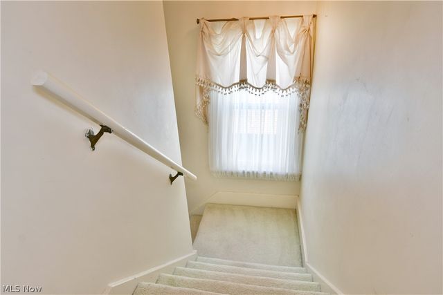 360 Fairmount Avenue NE, Warren, OH 44483