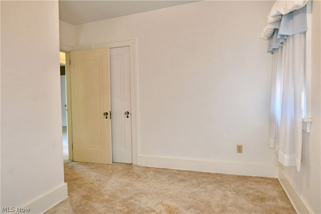 360 Fairmount Avenue NE, Warren, OH 44483
