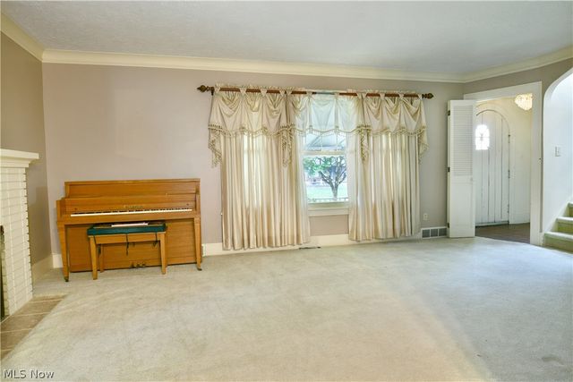 360 Fairmount Avenue NE, Warren, OH 44483