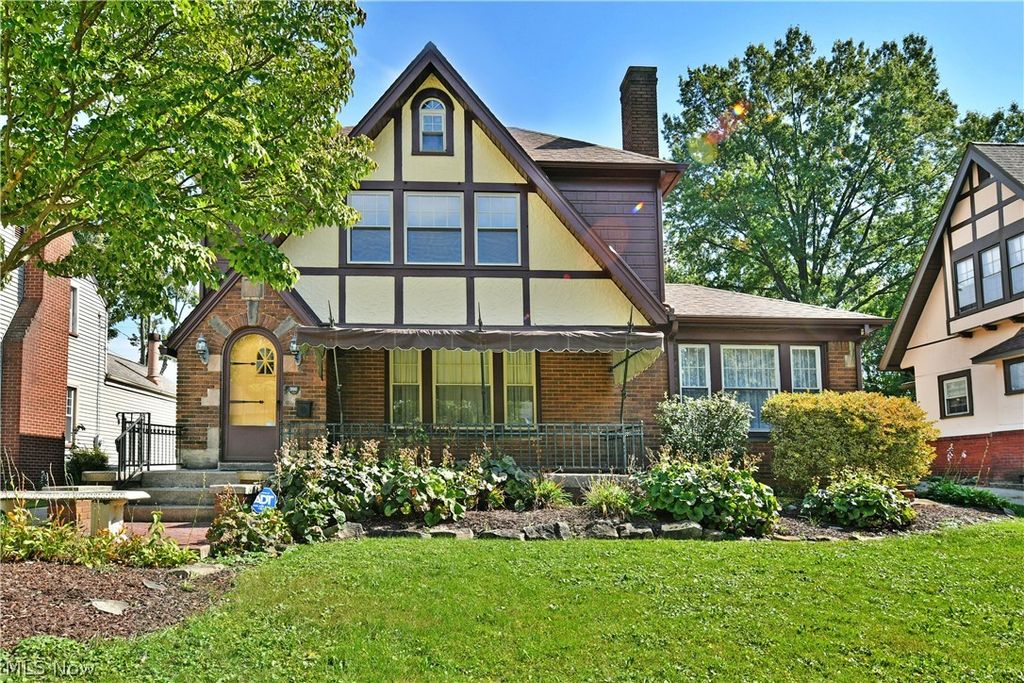 360 Fairmount Avenue NE, Warren, OH 44483
