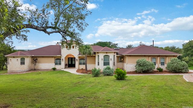 318 Berry Oaks Dr, Bulverde, TX 78163