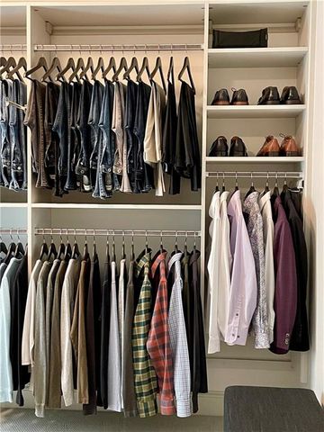 10504 S Highland Lane, Olathe, KS 66061