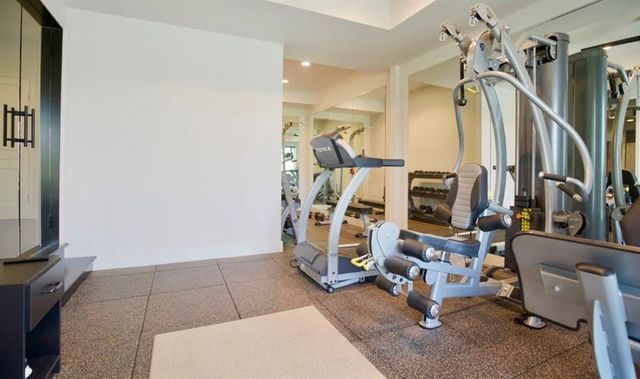 10504 S Highland Lane, Olathe, KS 66061