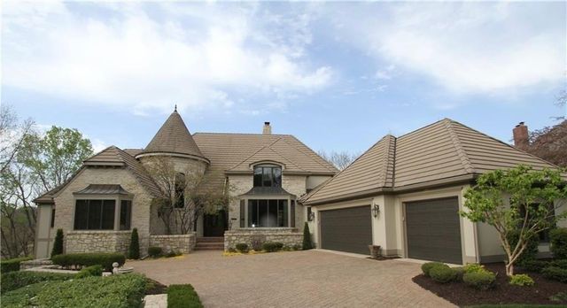 10504 S Highland Lane, Olathe, KS 66061