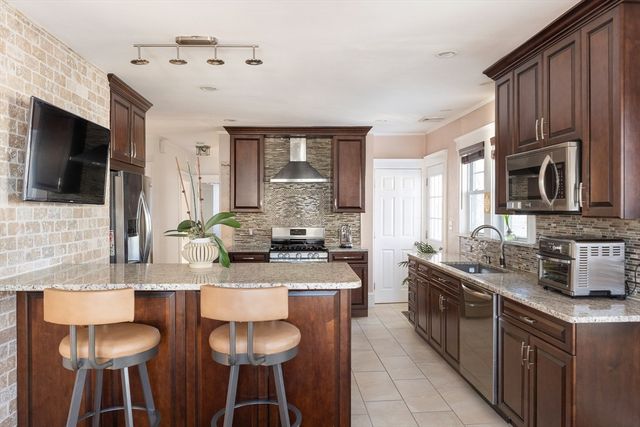 305 Webster St. 2, Newton, MA 02466