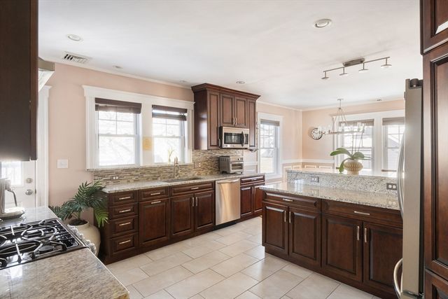 305 Webster St. 2, Newton, MA 02466