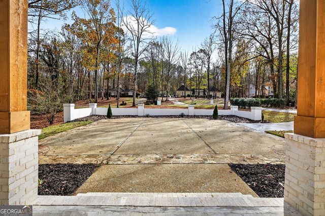 450 Birkdale Drive, Fayetteville, GA 30215