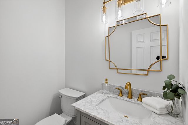 450 Birkdale Drive, Fayetteville, GA 30215