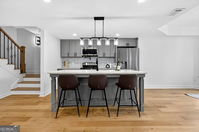 450 Birkdale Drive, Fayetteville, GA 30215