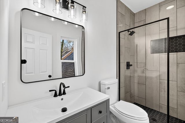 450 Birkdale Drive, Fayetteville, GA 30215