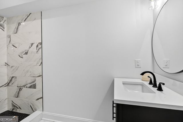 450 Birkdale Drive, Fayetteville, GA 30215