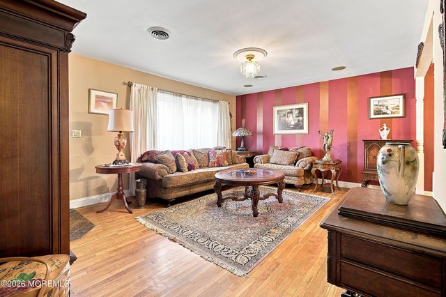 4 River Park Drive, Brick, NJ 08724
