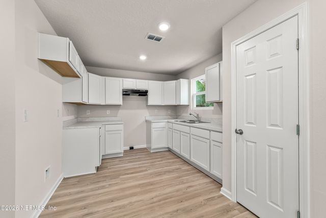 147 43RD Street E, Jacksonville, FL 32208