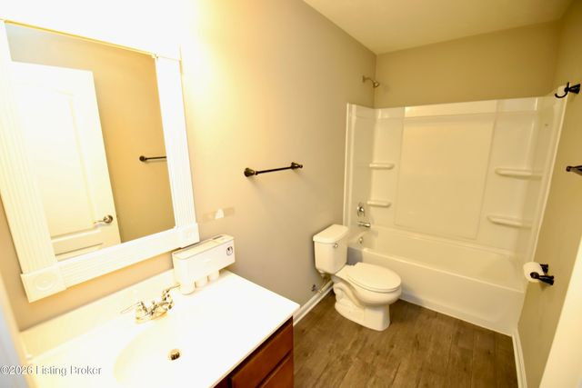 12079 Parkview Trace Dr, Louisville, KY 40229