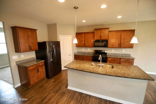 12079 Parkview Trace Dr, Louisville, KY 40229