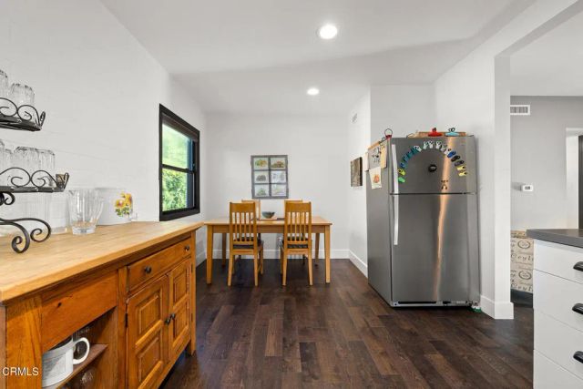 1052 New York Drive, Altadena, CA 91001