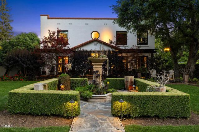 1052 New York Drive, Altadena, CA 91001