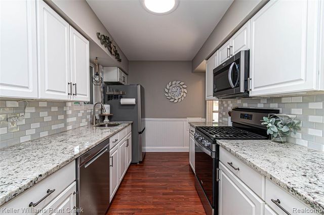 37050 Ilene Street, Clinton Township, MI 48036