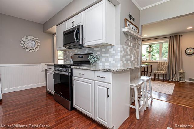 37050 Ilene Street, Clinton Township, MI 48036