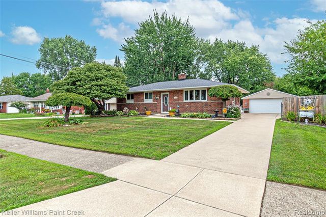 37050 Ilene Street, Clinton Township, MI 48036