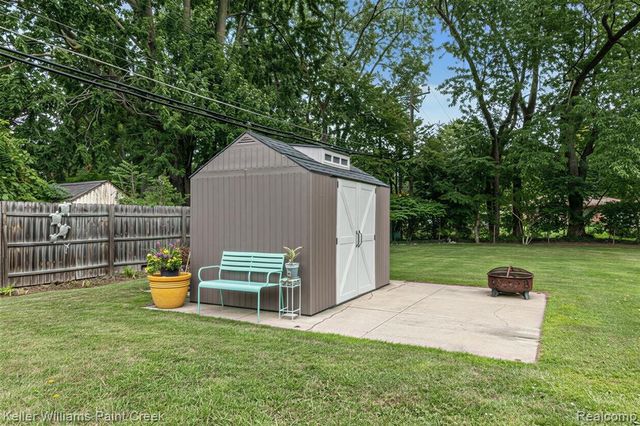 37050 Ilene Street, Clinton Township, MI 48036