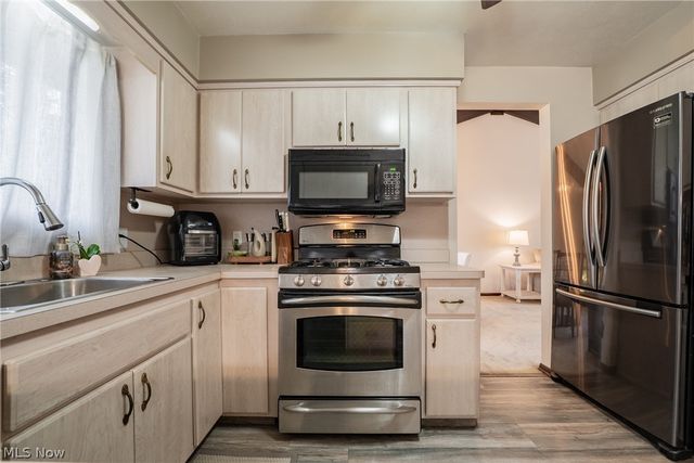 1205 Tulip Court, Brunswick, OH 44212