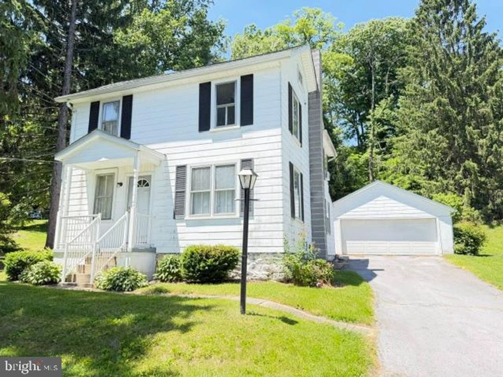 13395 PENNERSVILLE ROAD, Blue Ridge Summit, PA 17214