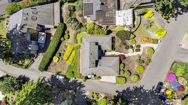 10917 80th Place NE, Kirkland, WA 98034