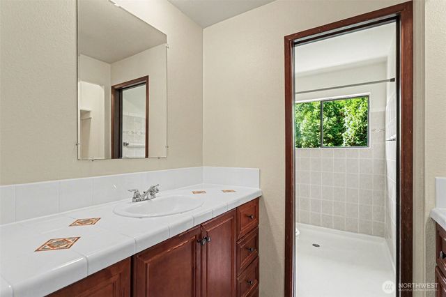 10917 80th Place NE, Kirkland, WA 98034
