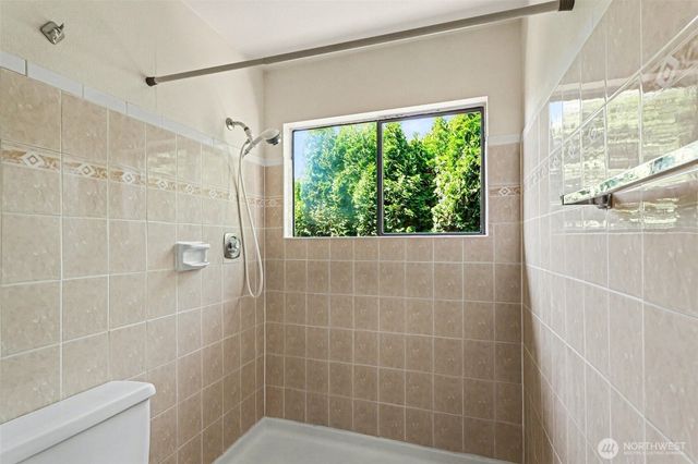10917 80th Place NE, Kirkland, WA 98034