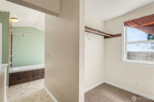 10917 80th Place NE, Kirkland, WA 98034