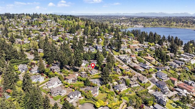 10917 80th Place NE, Kirkland, WA 98034