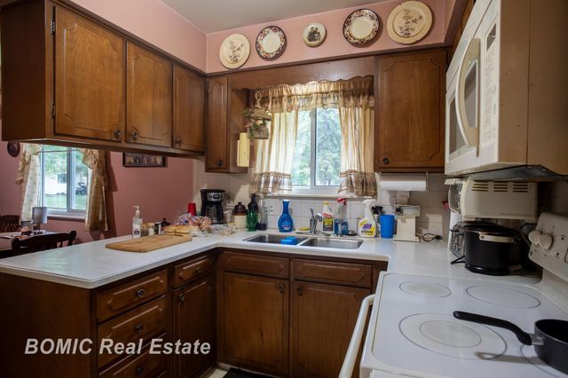11220 Langdon Drive, Vienna Twp, MI 48420