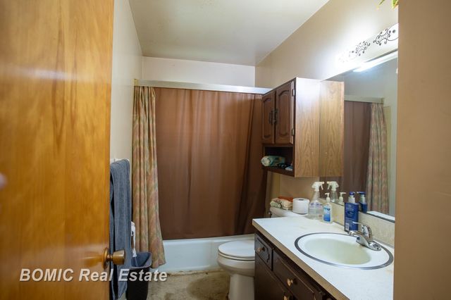 11220 Langdon Drive, Vienna Twp, MI 48420