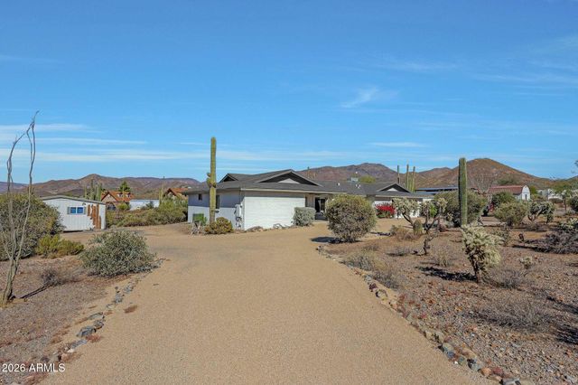 6914 E Highland. Road, Cave Creek, AZ 85331