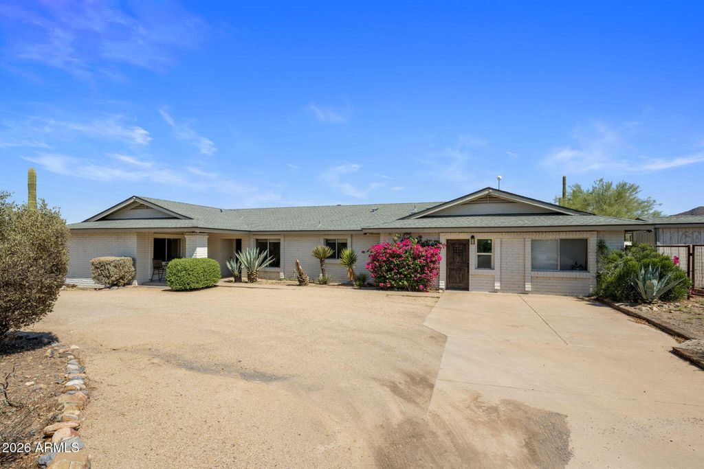 6914 E Highland. Road, Cave Creek, AZ 85331