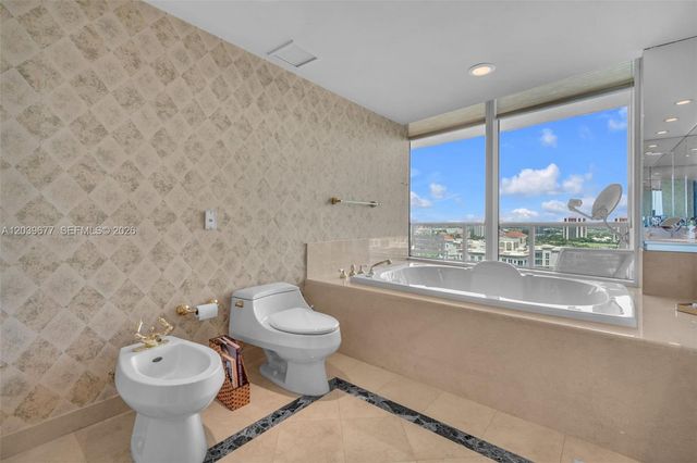 19955 NE 38th Ct 2204, Aventura, FL 33180