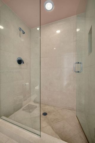 19955 NE 38th Ct 2204, Aventura, FL 33180