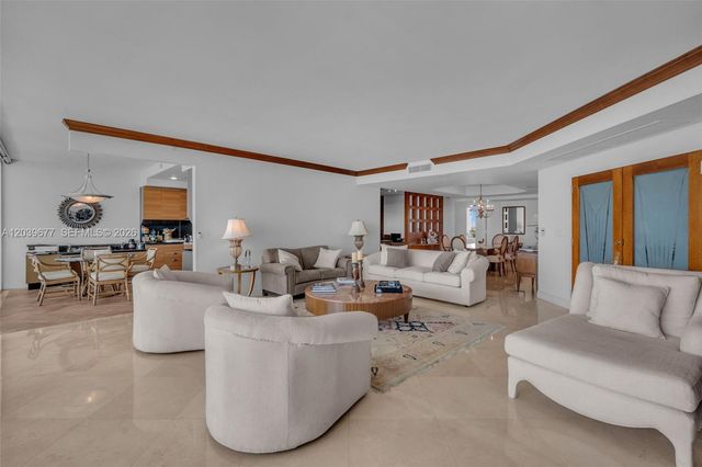 19955 NE 38th Ct 2204, Aventura, FL 33180