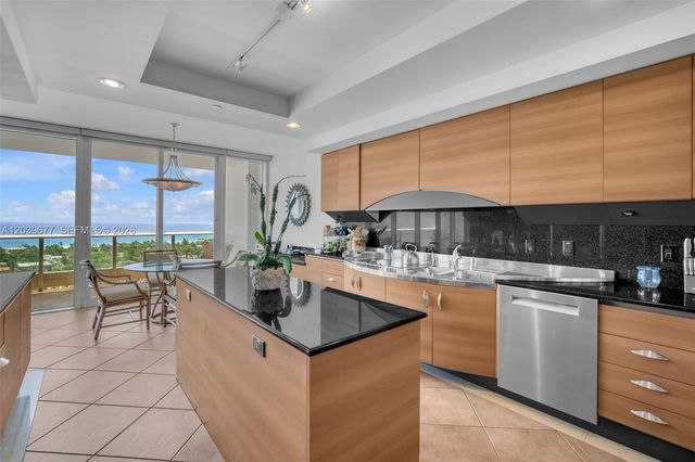 19955 NE 38th Ct 2204, Aventura, FL 33180