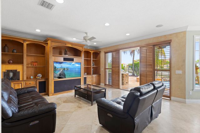 9041 Alexandra Circle, Wellington, FL 33414