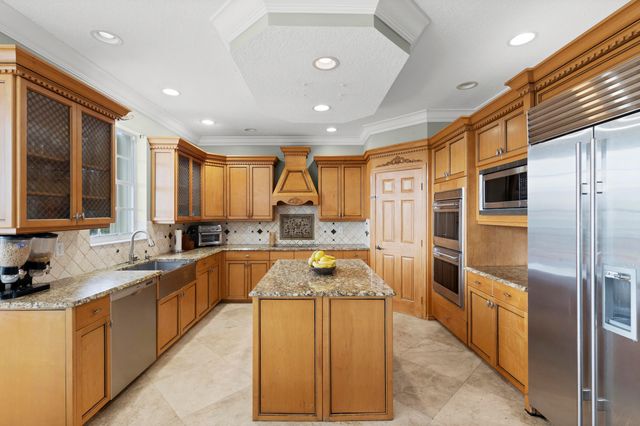 9041 Alexandra Circle, Wellington, FL 33414